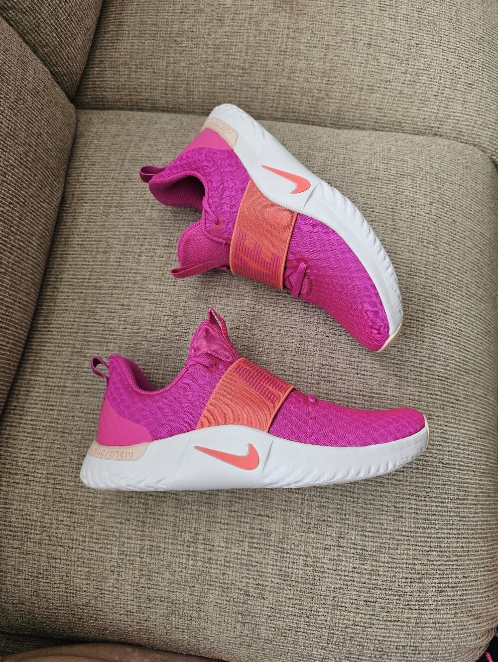 Nike Renew In- Season TR 9 Women's Training Sneakers Size 8 - Picture 2 of 8